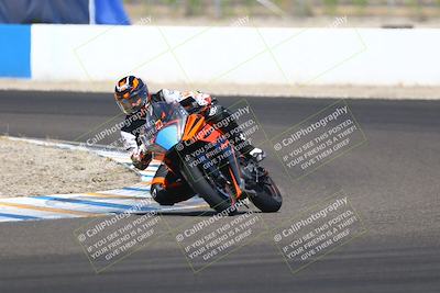 media/Sep-20-2025-TrackDaz (Sat) [[27f0cde673]]/A Group/12pm (Turn 1)/